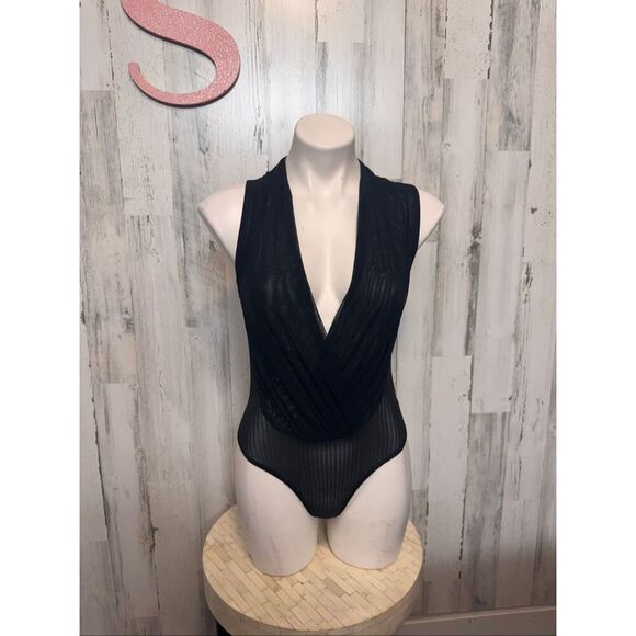 Fashion Nova Black Sheer Deep V Bodysuit Size XS - Picture 6 of 7